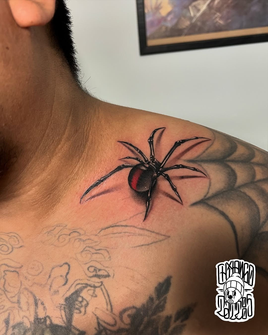 Striking 3D Spider Tattoo on Shoulder Tattoo Design