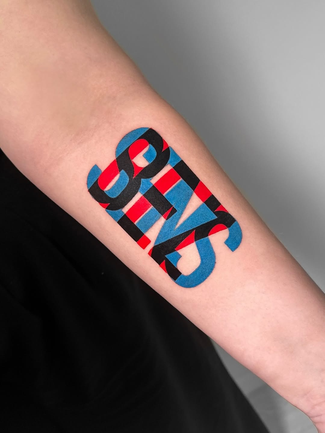 Striking 3D tattoo with bold colors. Tattoo Design