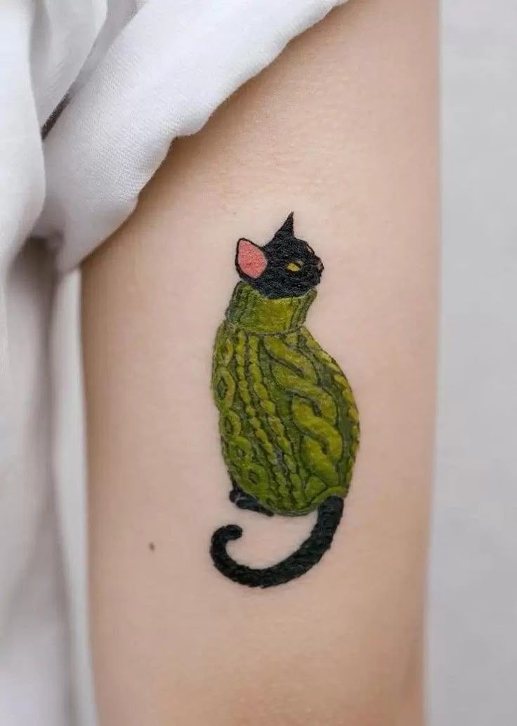 Heterochromia Cat with Sunflowers Tattoo Design
