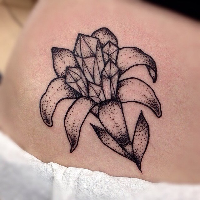 Stylish Amaryllis Tattoo with Geometric Crystals Tattoo Design