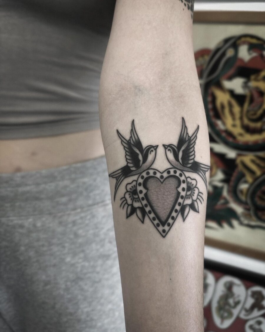 Symbolic Americano tattoo of love and peace Tattoo Design