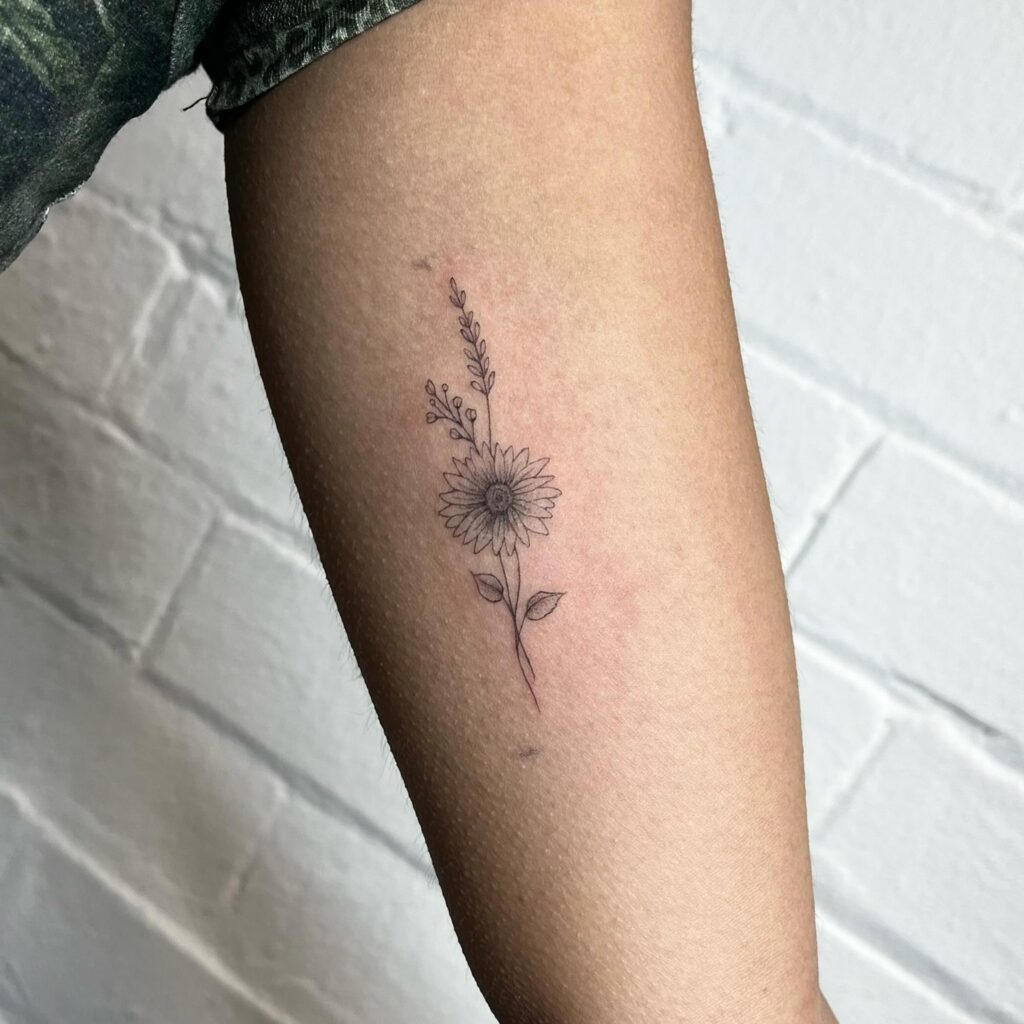 Charming April Birth Flower Ear Tattoo Tattoo Design