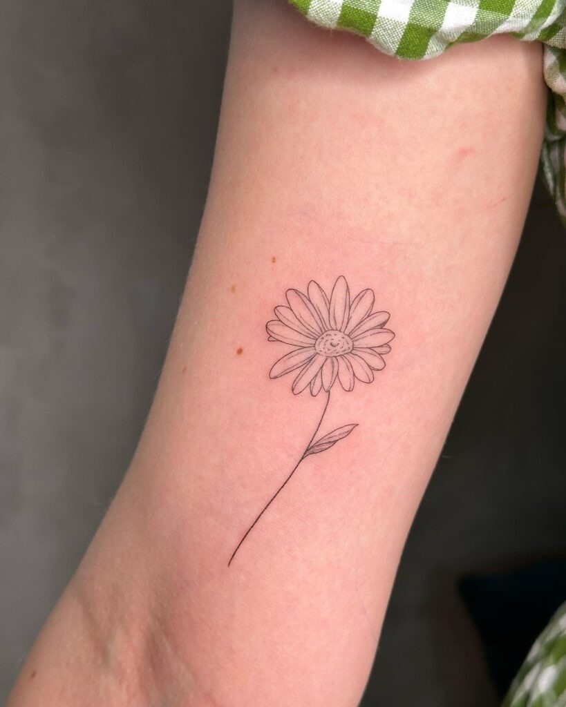 Elegant April Birth Flower Spine Tattoo Tattoo Design