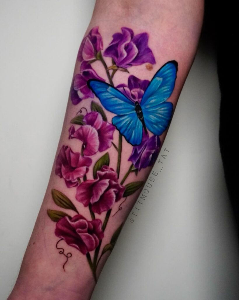 Elegant Back Daisy Tattoo Tattoo Design