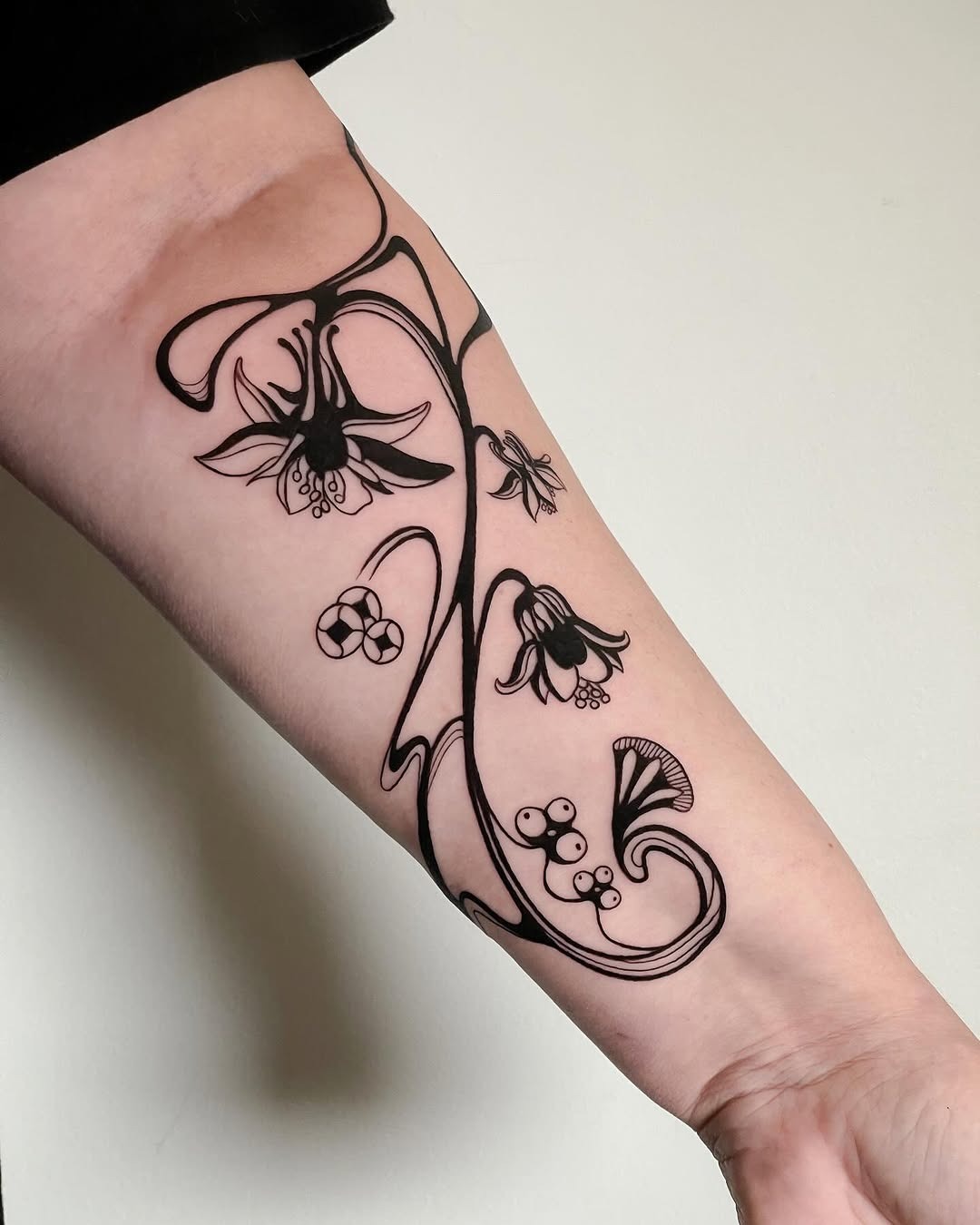 Elegant floral motifs in art nouveau styles Tattoo Design