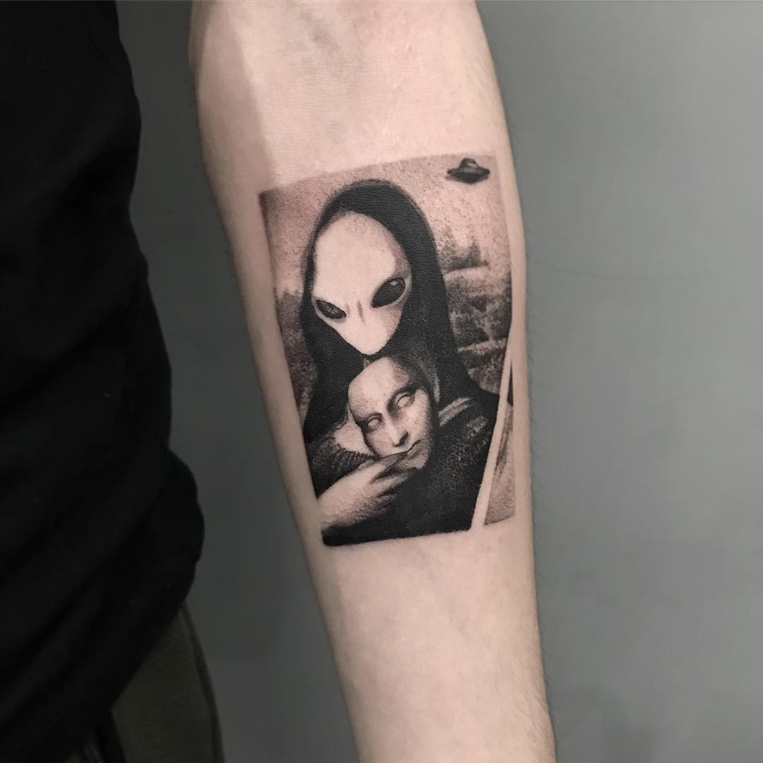 Alien meets classic art in tattoo form Tattoo Design