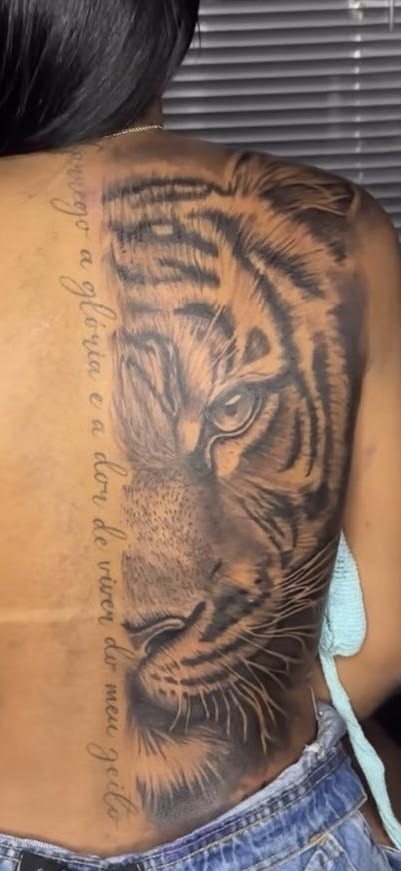 Realistic Tiger Shoulder Back Tattoo Tattoo Design