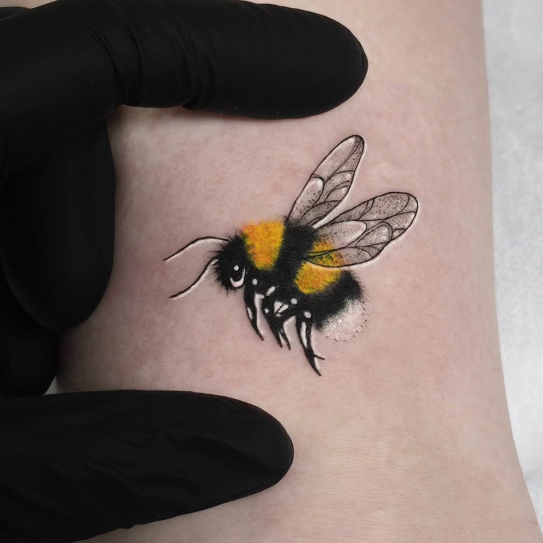 Stunning bumblebee tattoo with realistic details Tattoo Design