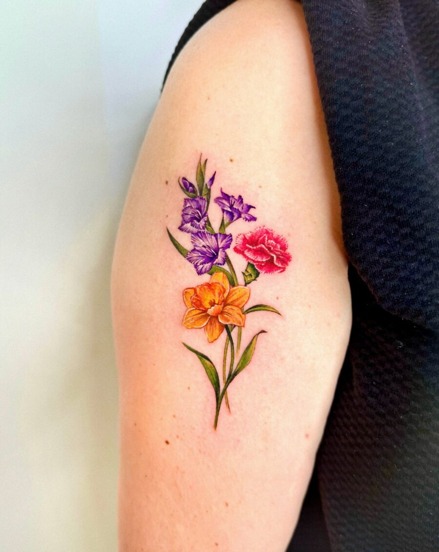 The design centers on flowers embodying personal imagery that reads clearly at a glance.