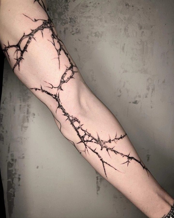 Chaotic Barbed Crack Arm Tattoo Tattoo Design