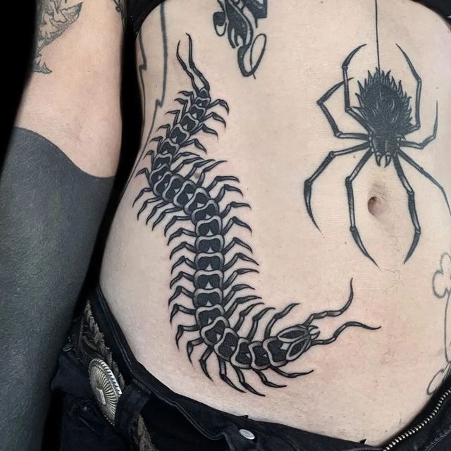 Solid Fill Side-Creep Tattoo Design