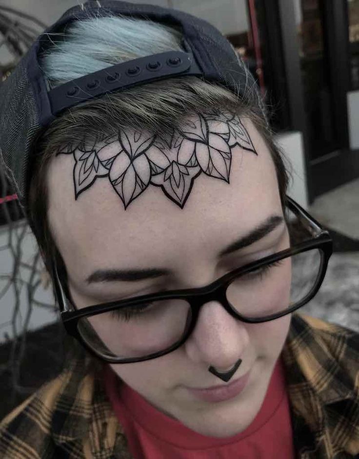 Leafy Crown Detail Tattoo Design