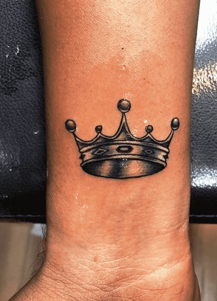 Bold Hand King Statement Tattoo Design