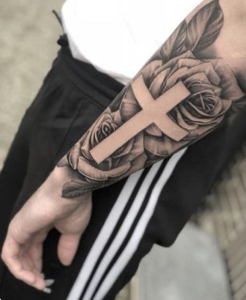 Cross and Roses Blackwork Flow Tattoo Design