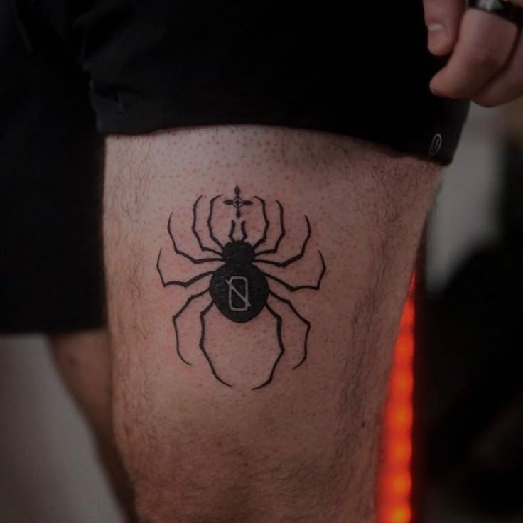 Chain and Dagger Spider Back Tattoo Tattoo Design