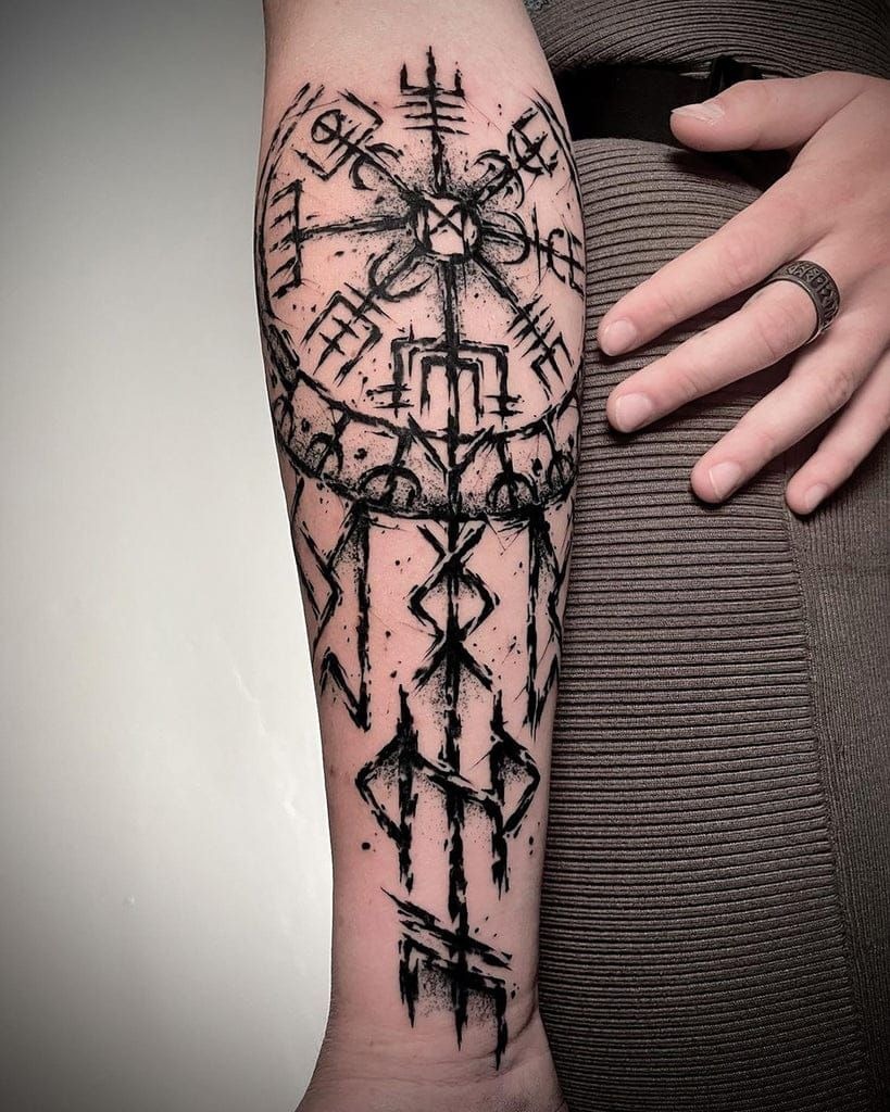 Raw Blackwork Vegvisir Forearm Tattoo Design