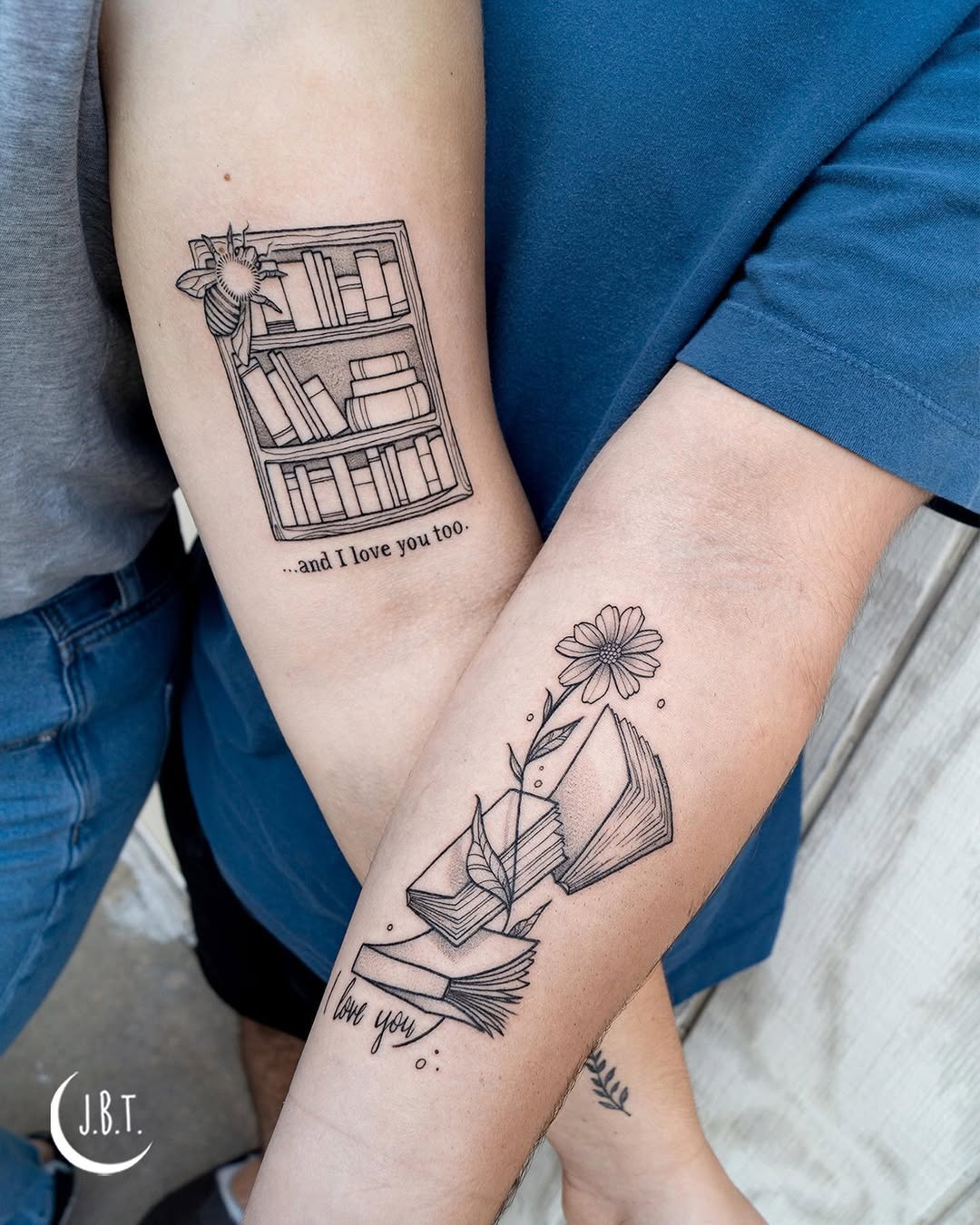 This captivating tattoo duo features a bookshelf and floral elements, showing a deep appreciation for literature.