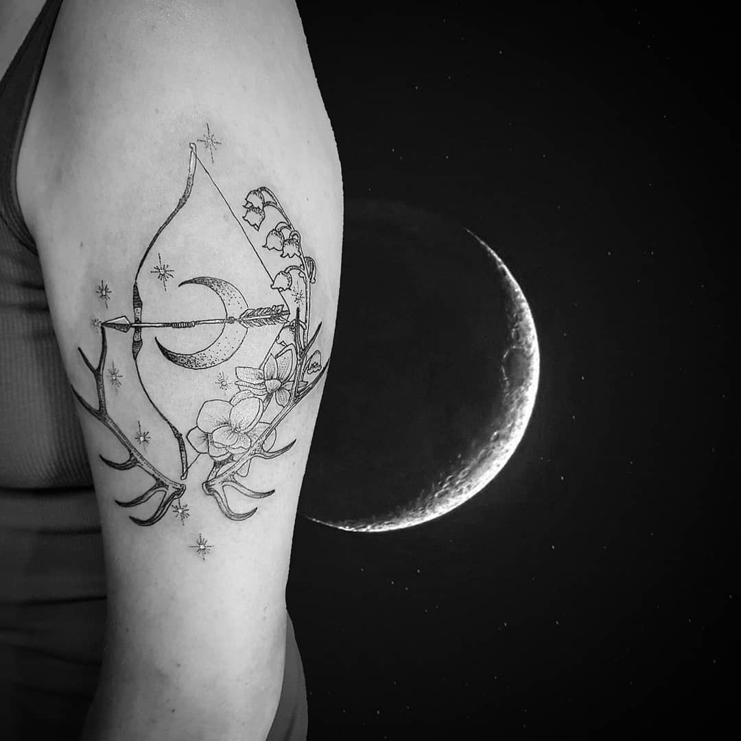 This Bow and Arrow Is Coming Up Roses Arrow Tattoos Tattoo Design