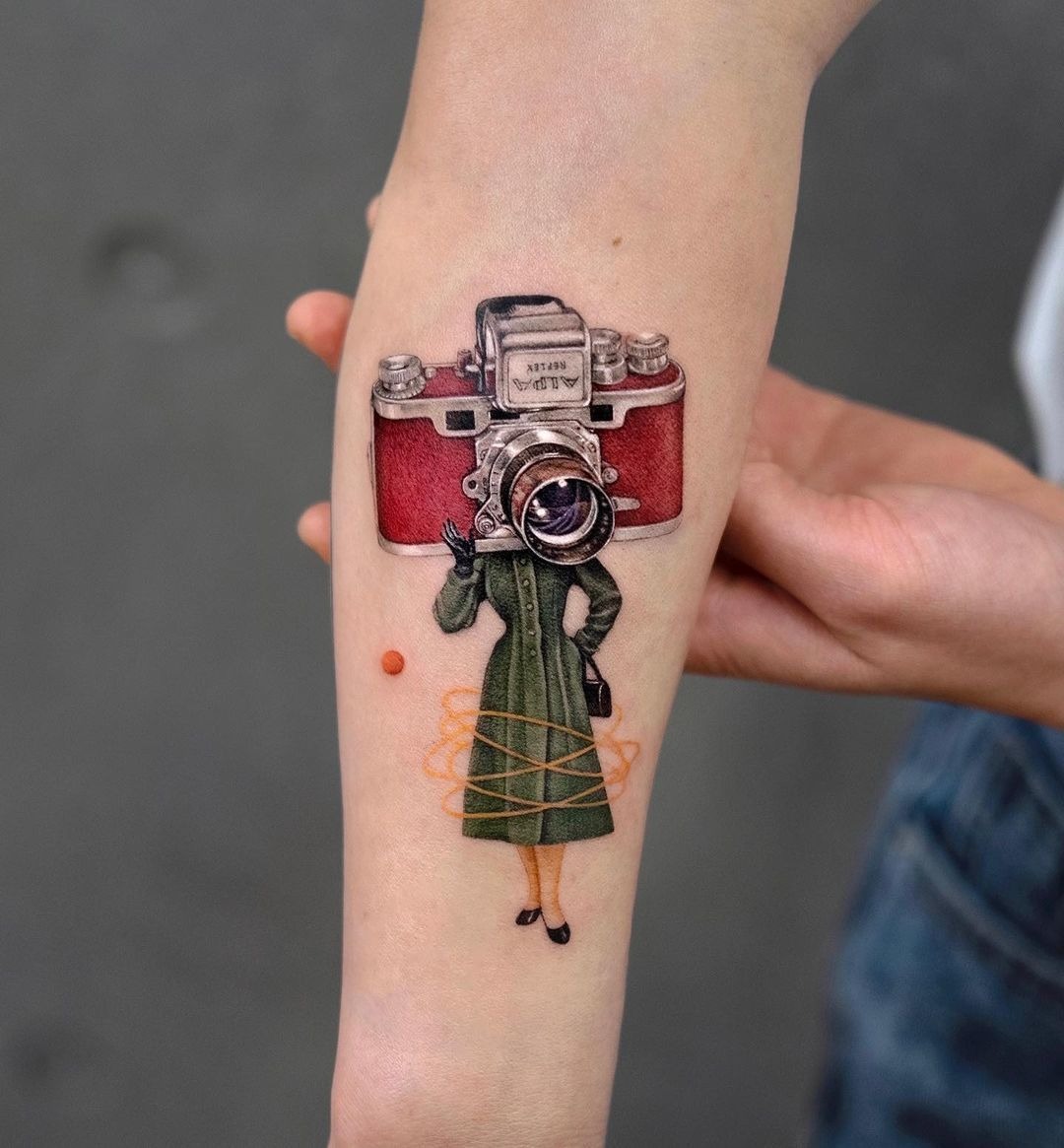 Stylish vintage camera tattoo with artistic flair Tattoo Design