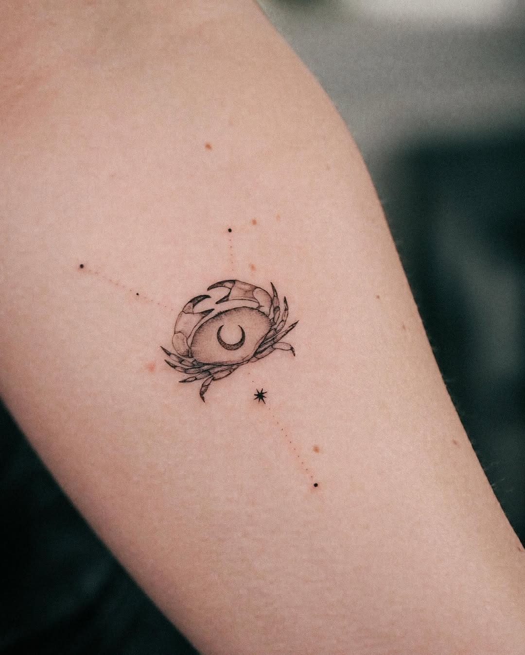 Elegant Cancer Zodiac Tattoo with Moon and Stars Tattoo Design
