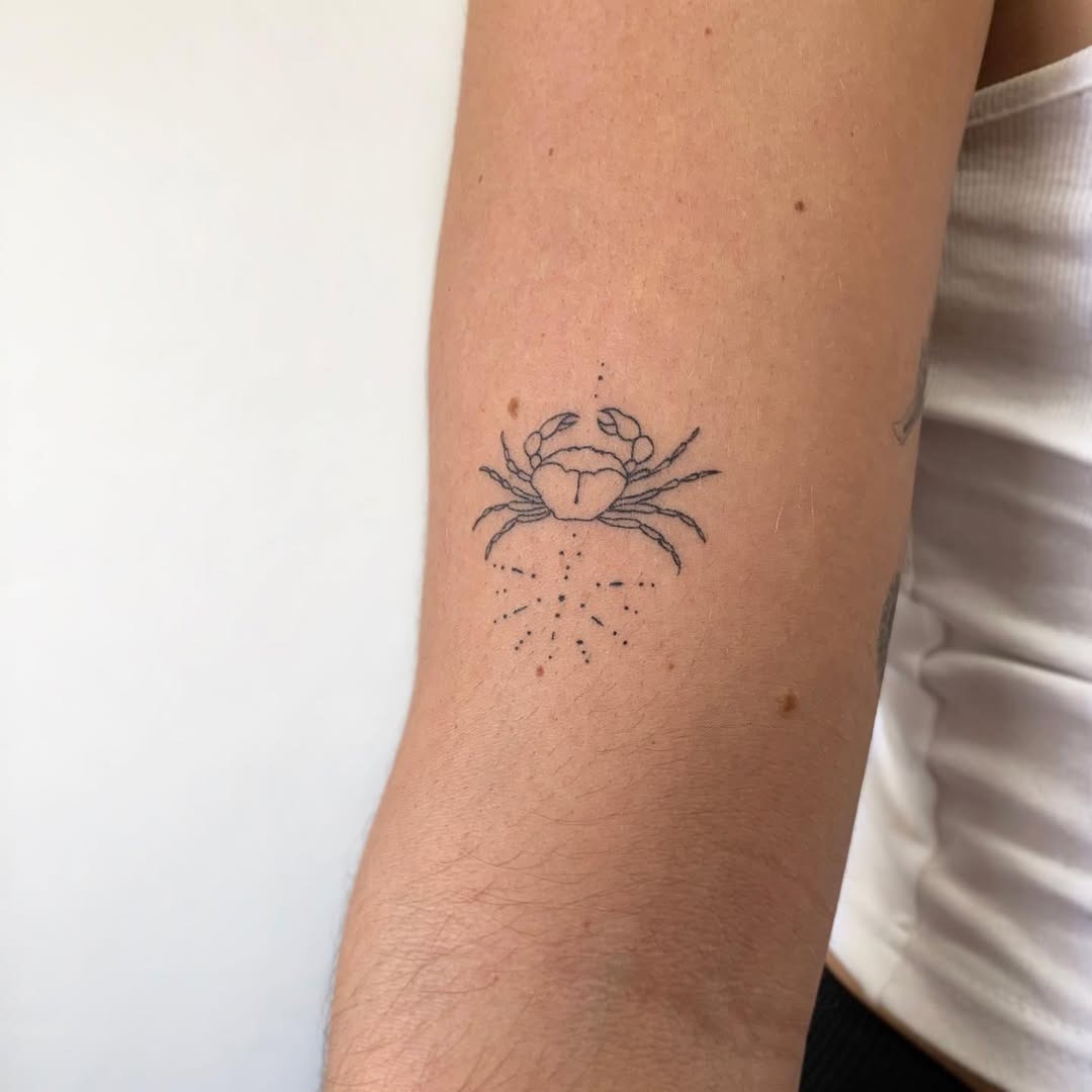 Elegant crab tattoo representing Cancer zodiac Tattoo Design