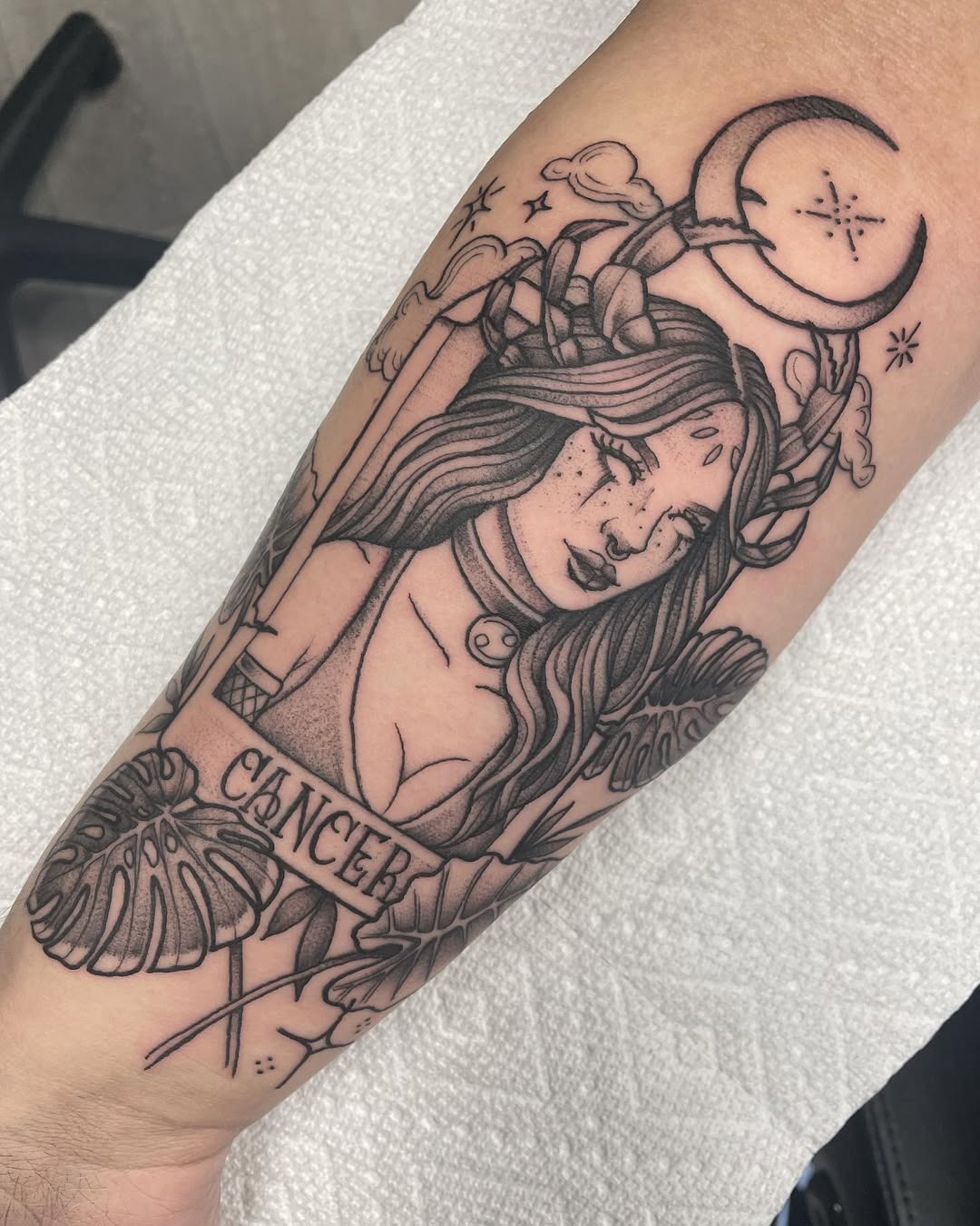 Elegant representation of Cancer zodiac tattoo Tattoo Design