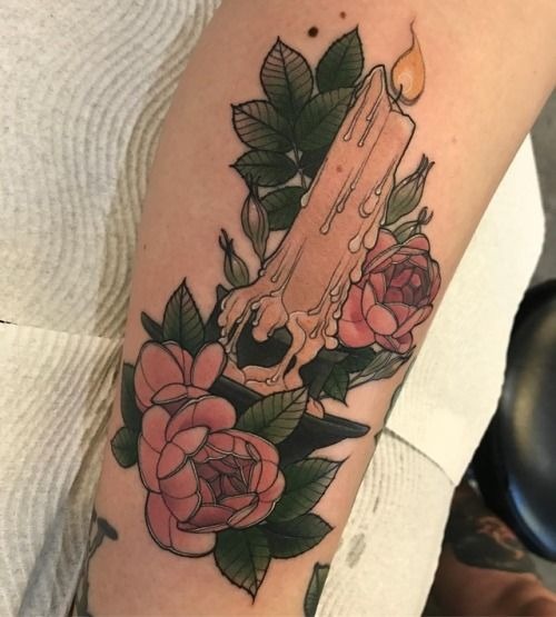 Traditional Candle with Roses and Soft Color Accents Tattoo Design