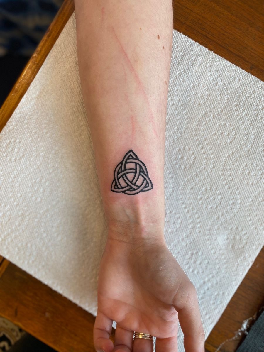 Celtic Knot Band With Triquetra Centerpiece Tattoo Design