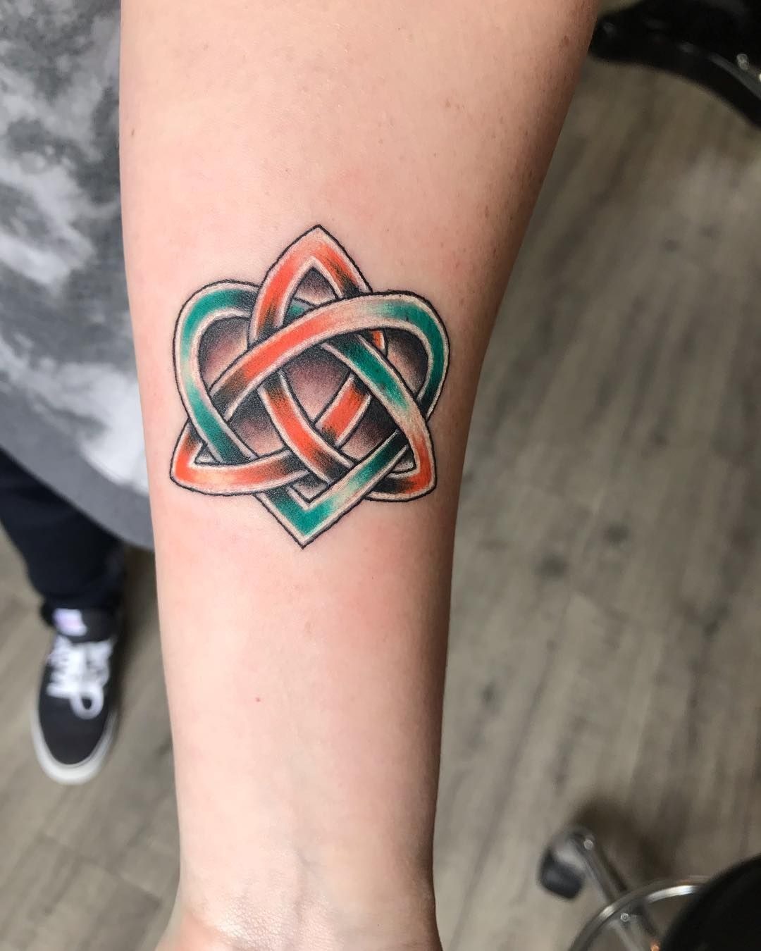 Textured Stone-Look Celtic Knot Tattoo Design