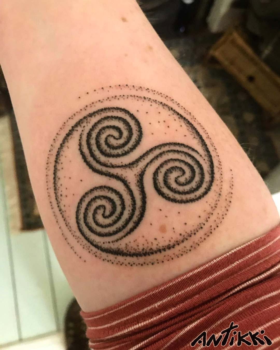 Unique Celtic Spiral Tattoo Design for Inspiration Tattoo Design