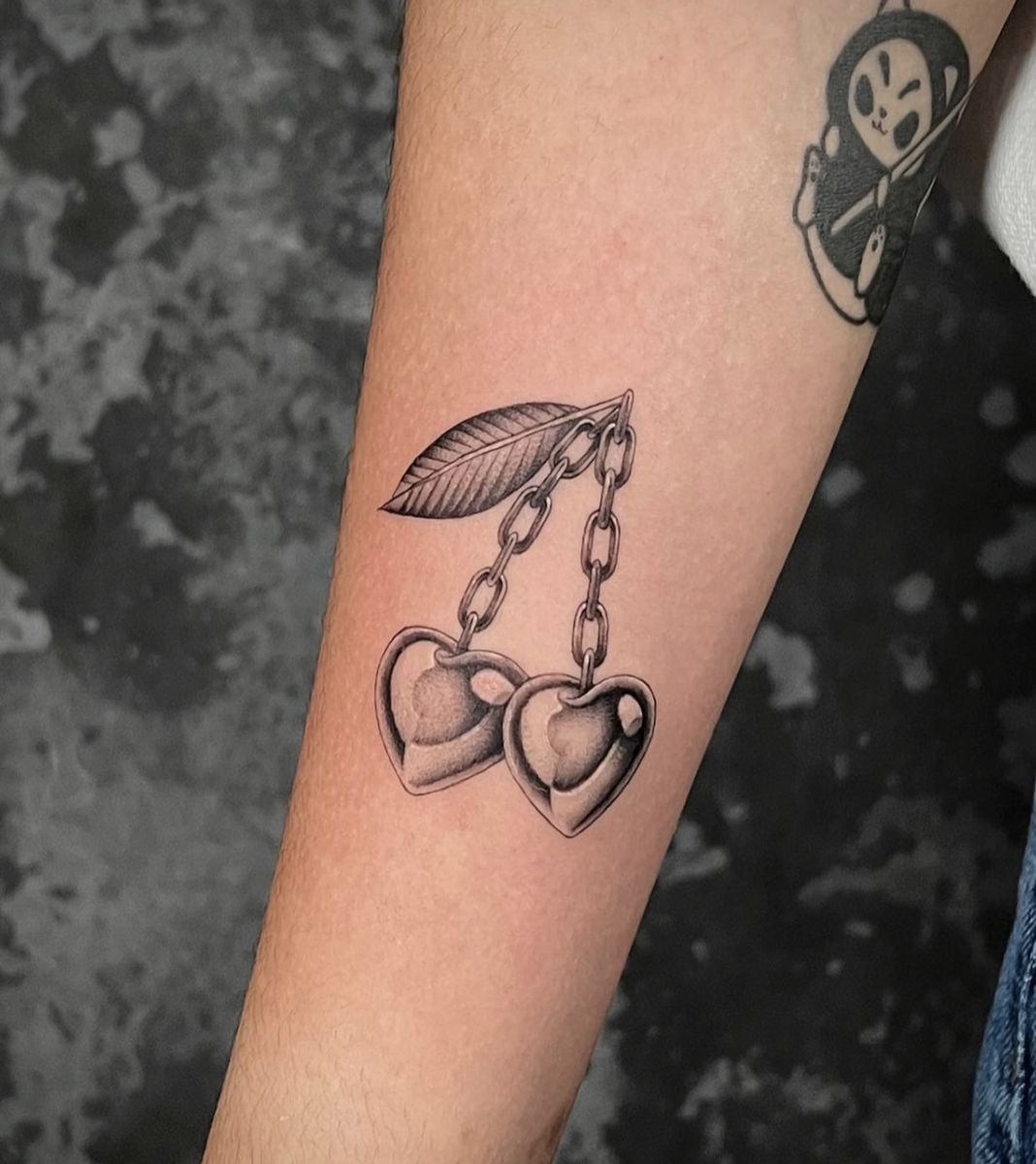 Double Heart Chain with Leaf Detail Tattoo Design
