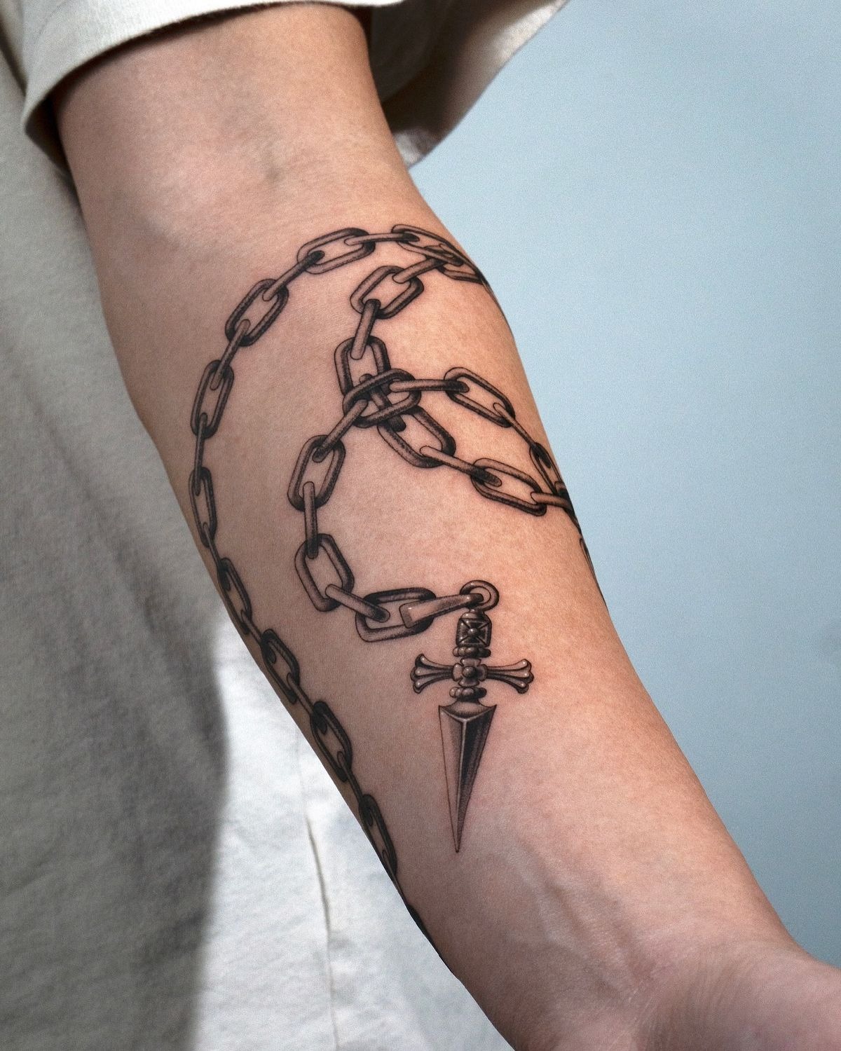 Spiked Chain with Ball and Edge Tattoo Design