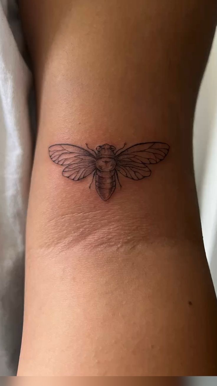 Minimal Cicada Ankle Tattoo Tattoo Design