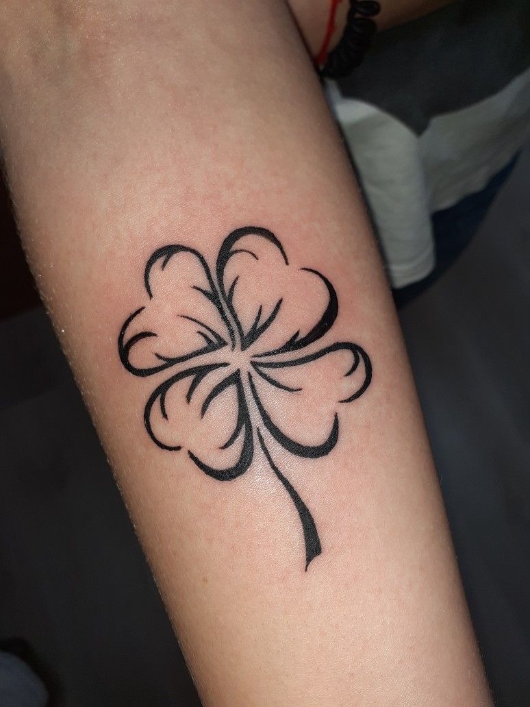Simple Green Clover Hand Tattoo for Men Tattoo Design