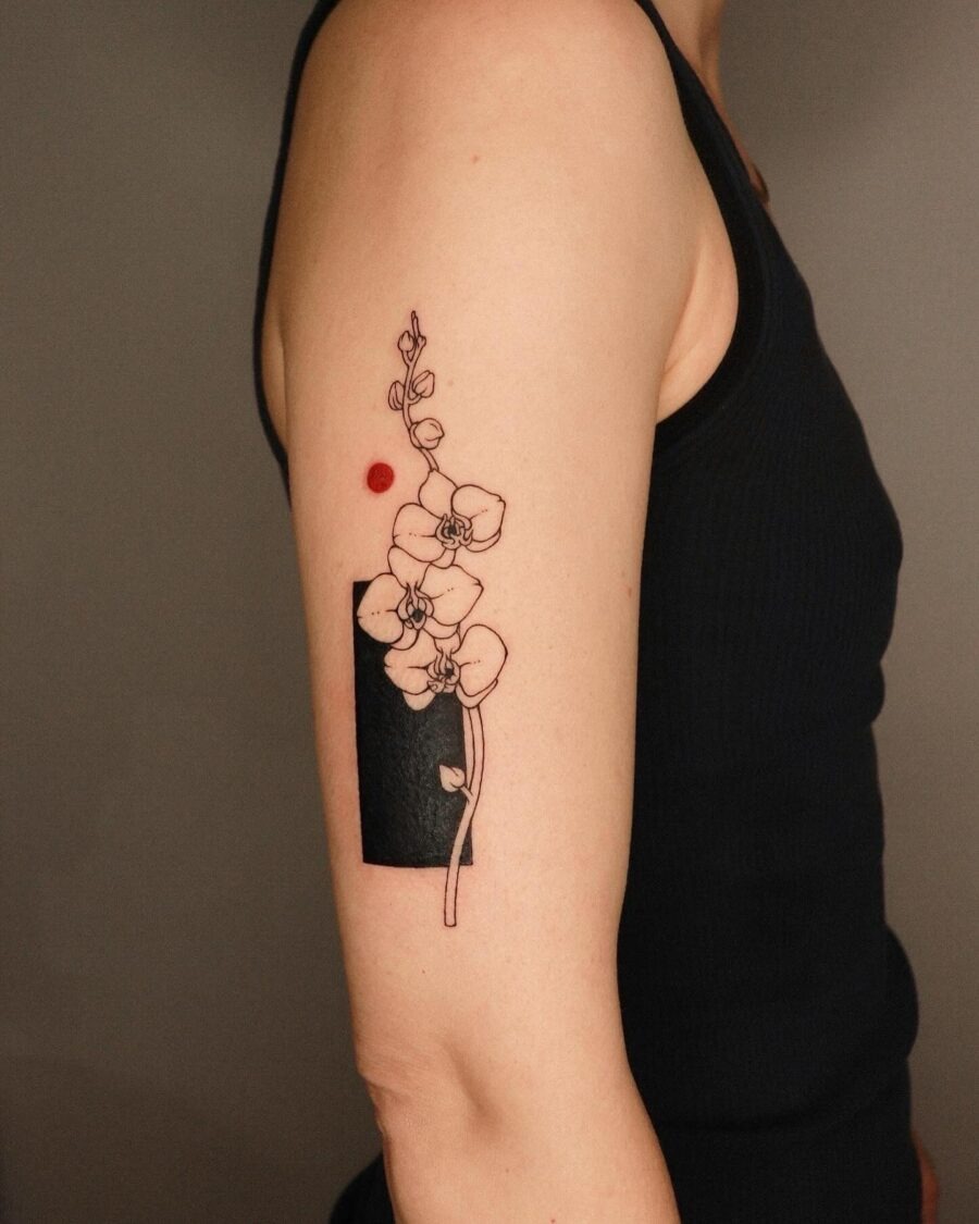 Elegant Floral Tattoo with Bold Geometry Tattoo Design