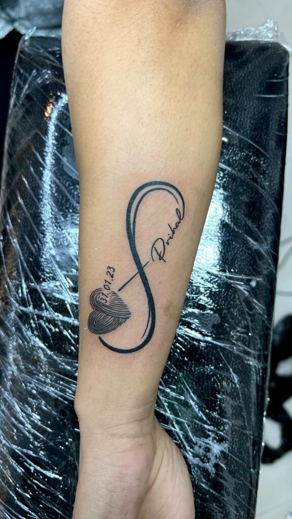 Daffodil with Fingerprint Heart & Name Tattoo Design