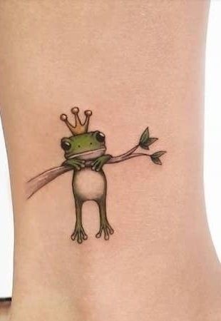 Black and White Frog with Hibiscus Tattoo Tattoo Design