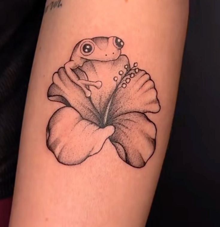 Frog Holding a Plant Pot Tattoo Tattoo Design