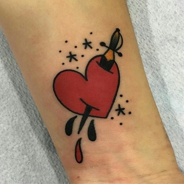 Playful Red Arrow Heart Tattoo Tattoo Design
