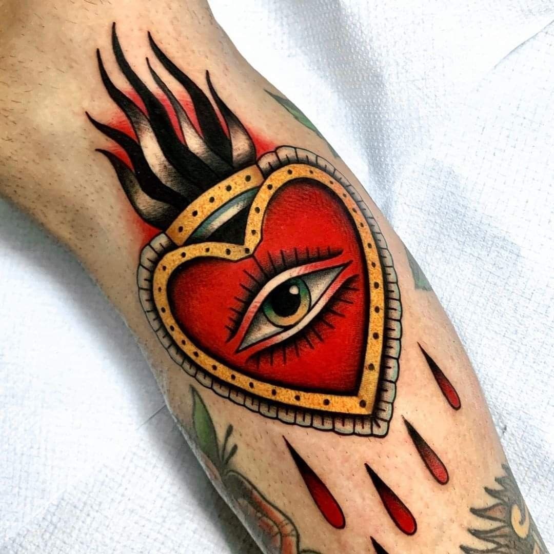 Traditional Sacred Heart With Eye Tattoo Design