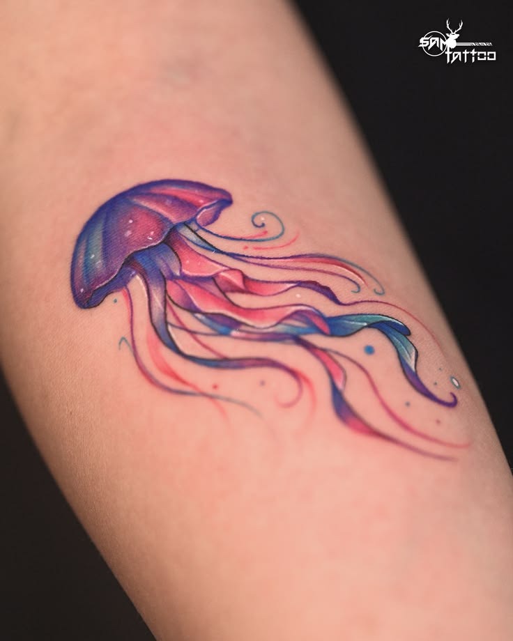 Flowing Ribbon-Style Jellyfish Tattoo Tattoo Design