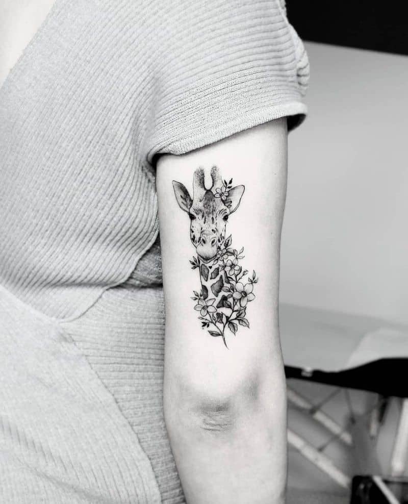 Giraffe SmellingFlower Tattoo Tattoo Design
