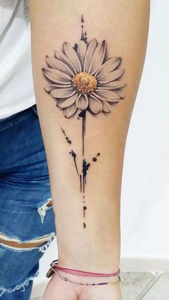 Curved Fine Line Daisy Tattoo Design