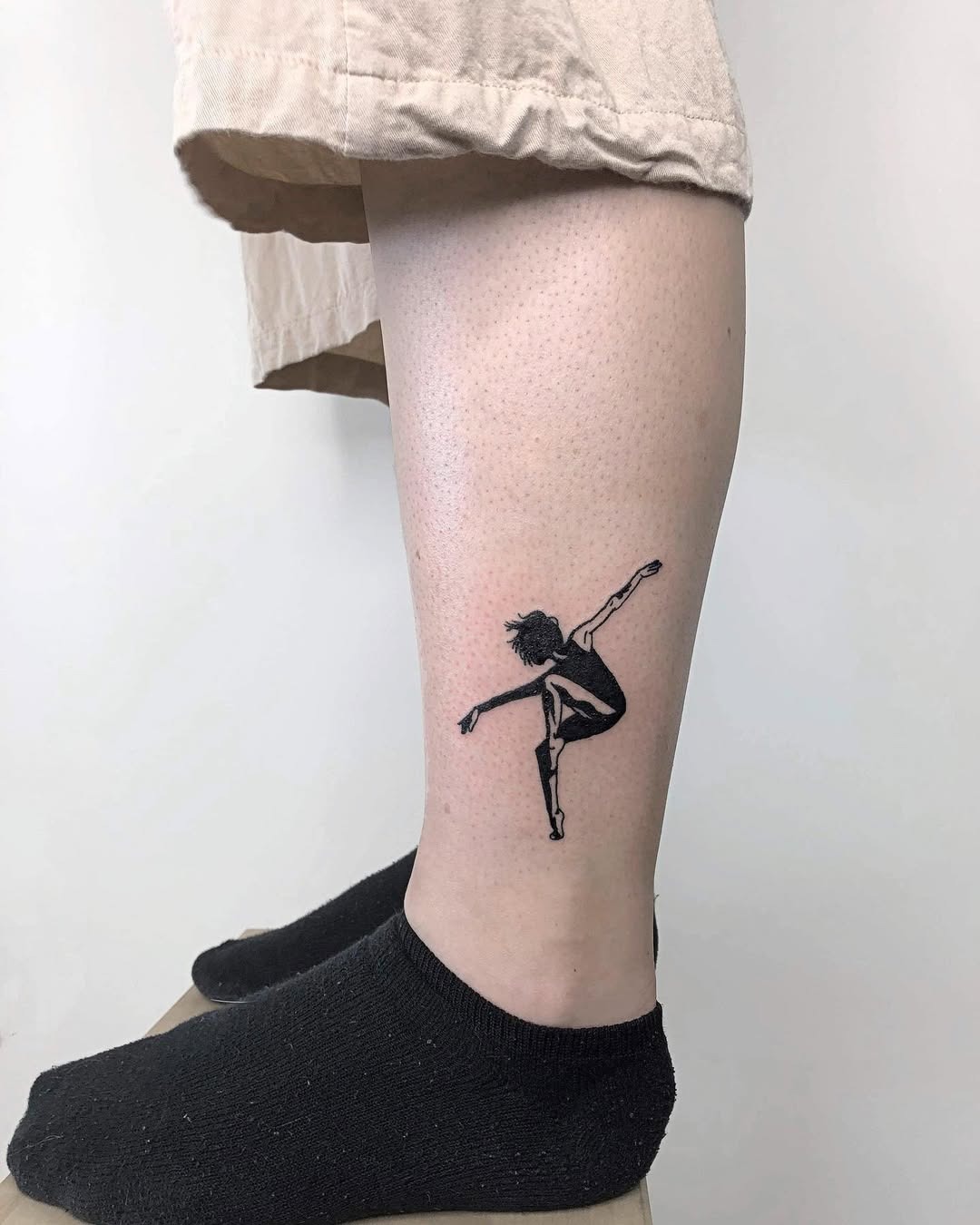 Graceful ballet dancer tattoo on the leg Tattoo Design