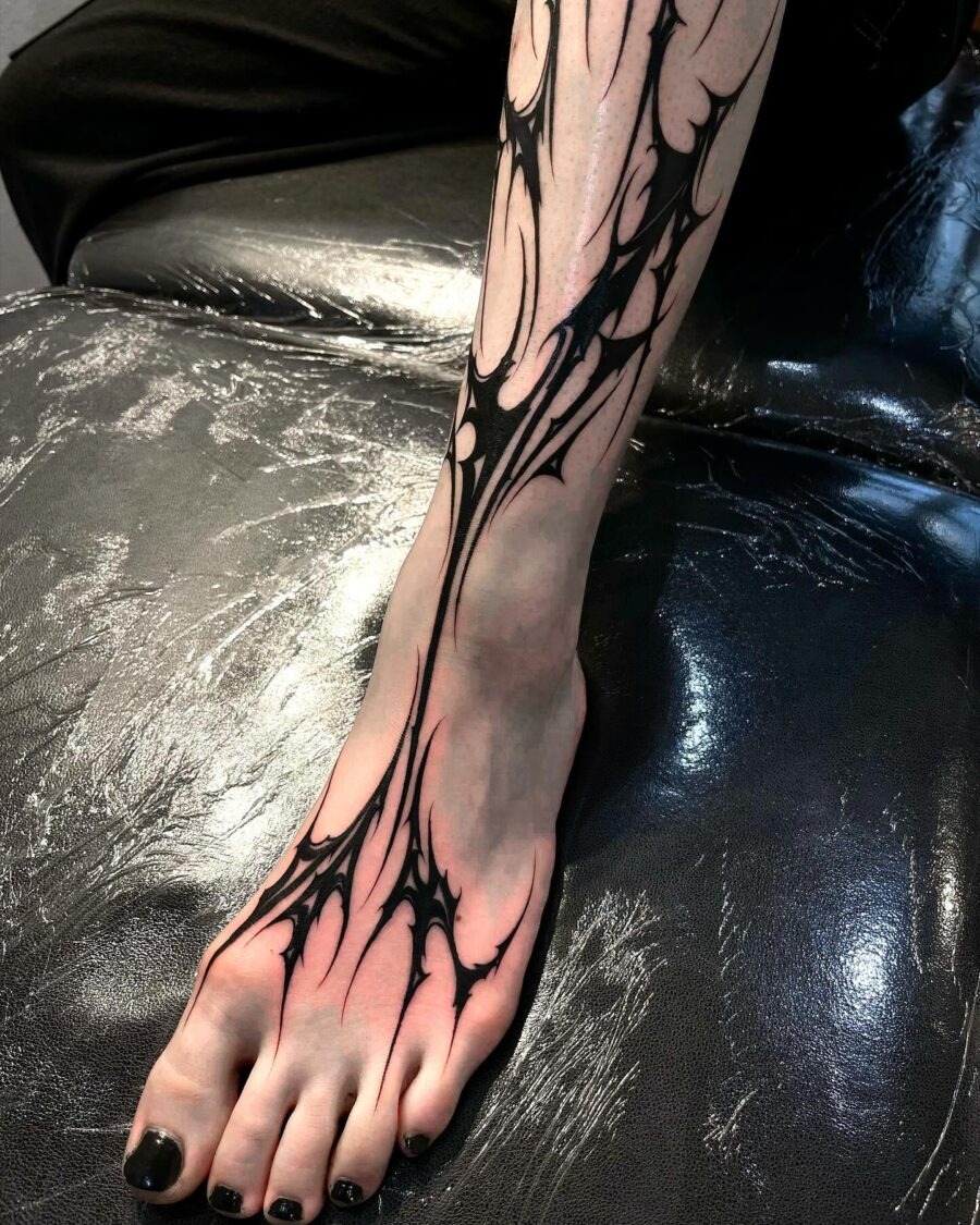 Elegant abstract lines for daring tattoo lovers Tattoo Design