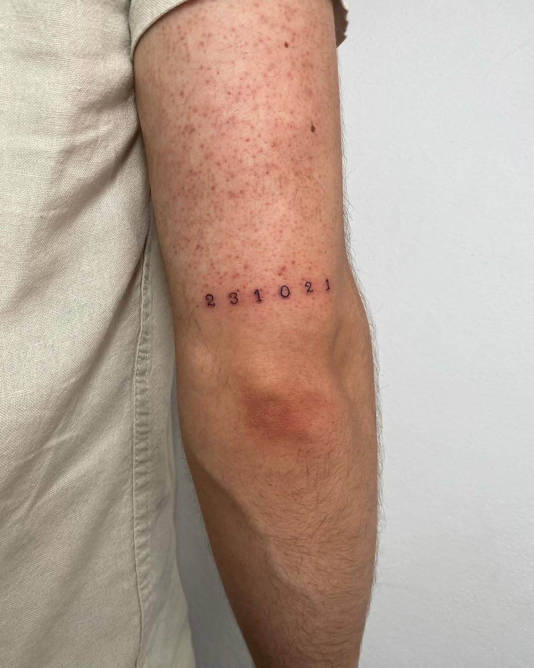 Minimalist date tattoo showcasing personal significance Tattoo Design