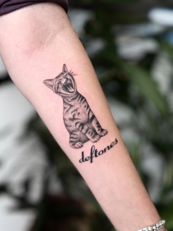 Playful Cat Portrait with Subtle Flash Feel Tattoo Design