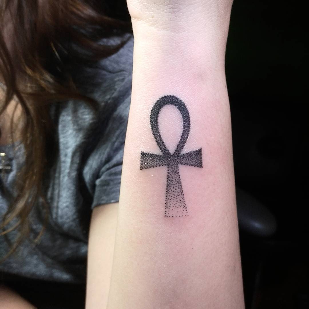 Elegant ankh tattoo showcasing minimalistic design Tattoo Design