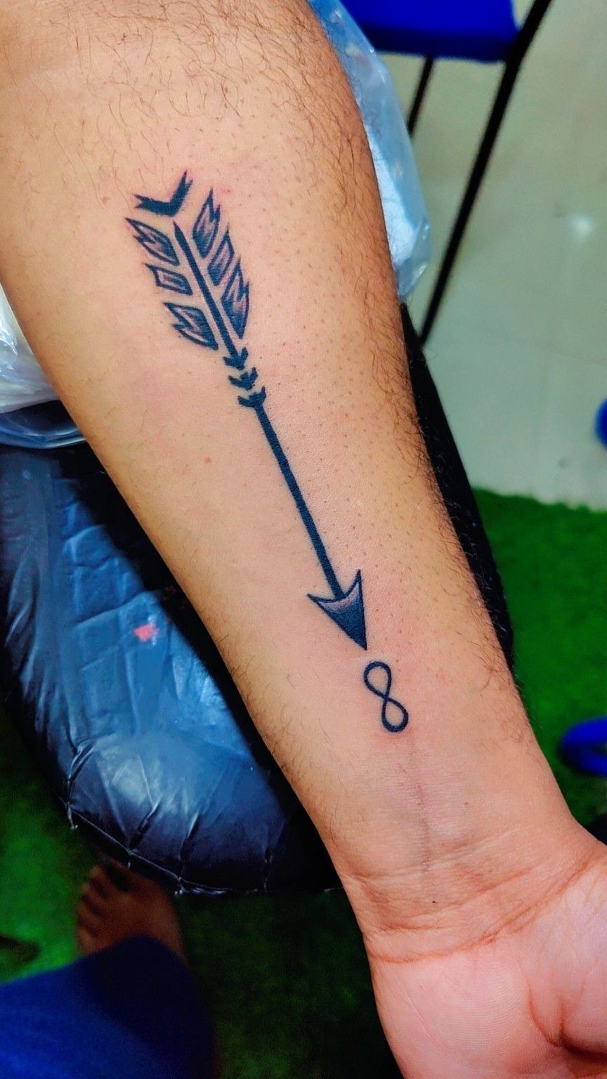 Classic Long Arrow Tattoo Tattoo Design