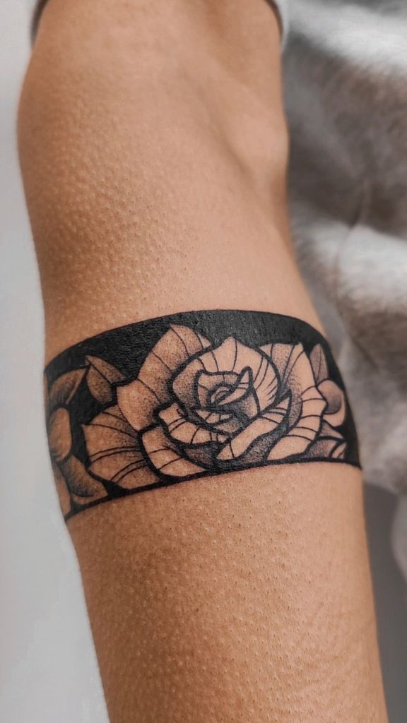 Rose Bracelet with Soft Shading Tattoo Design
